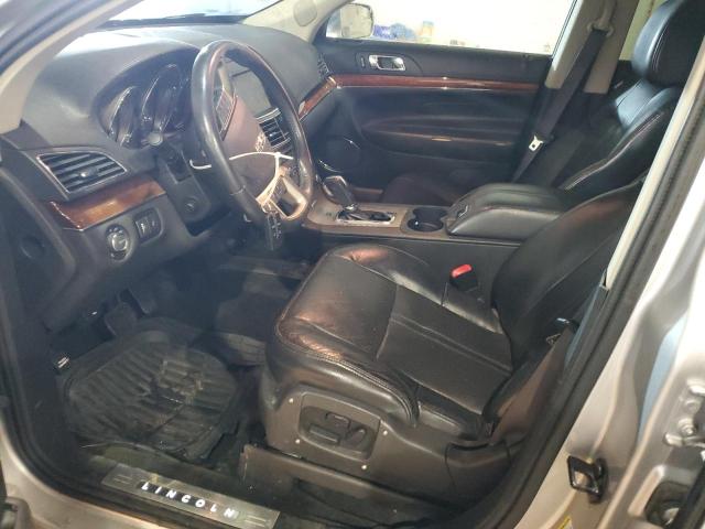 2LMHJ5AT3CBL50814 - 2012 LINCOLN MKT SILVER photo 7