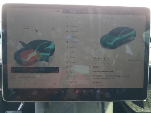 7SAYGDEE4PA025098 - 2023 TESLA MODEL Y Weiß Foto 9