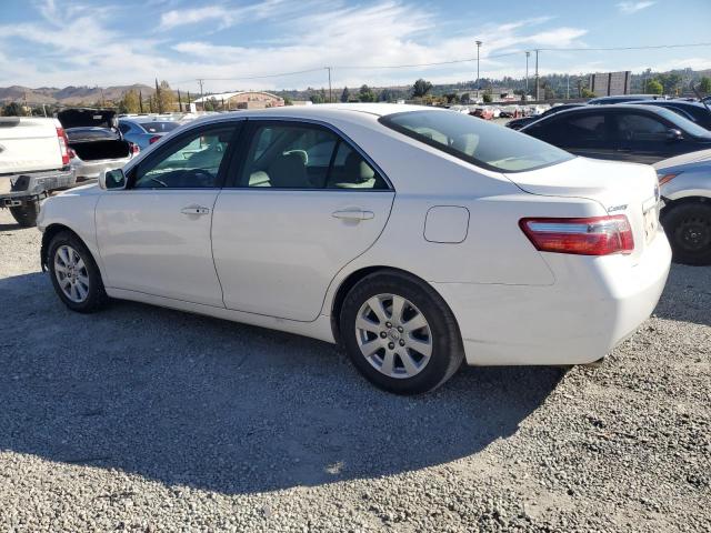 JTNBK46K273020984 - 2007 TOYOTA CAMRY LE WHITE photo 2