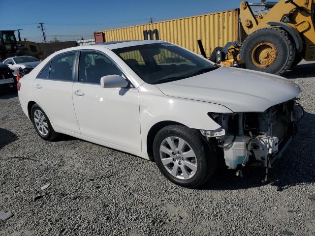 JTNBK46K273020984 - 2007 TOYOTA CAMRY LE WHITE photo 4