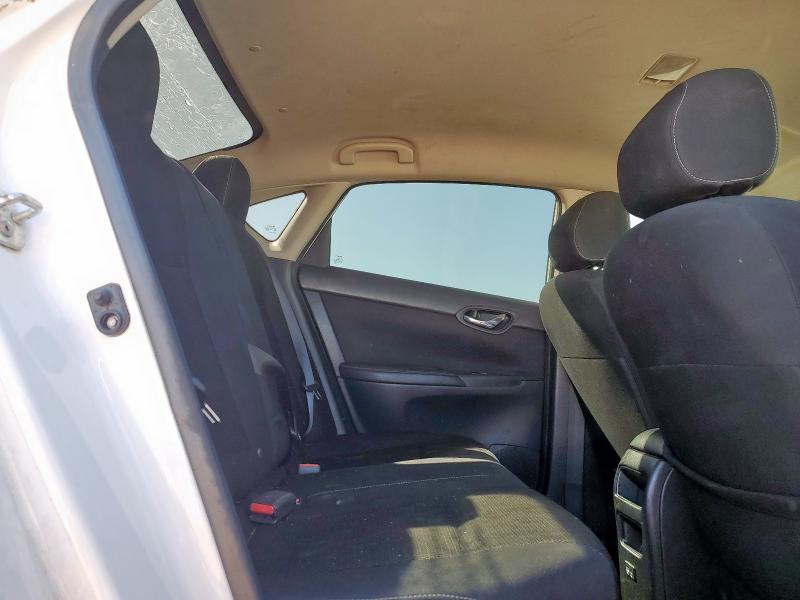 3N1AB7AP4KY431634 - 2019 NISSAN SENTRA S 白色 照片 10