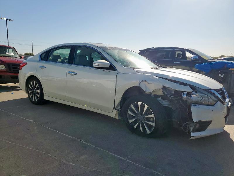 1N4AL3AP3GC242644 - 2016 NISSAN ALTIMA 2.5 WHITE photo 4