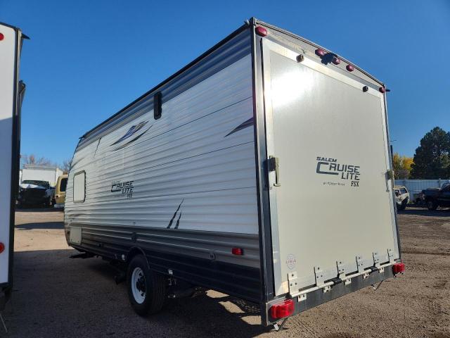 4X4TSTT16JY001602 - 2018 FOREST RIVER SALEM FSX 180 TWO TONE photo 3