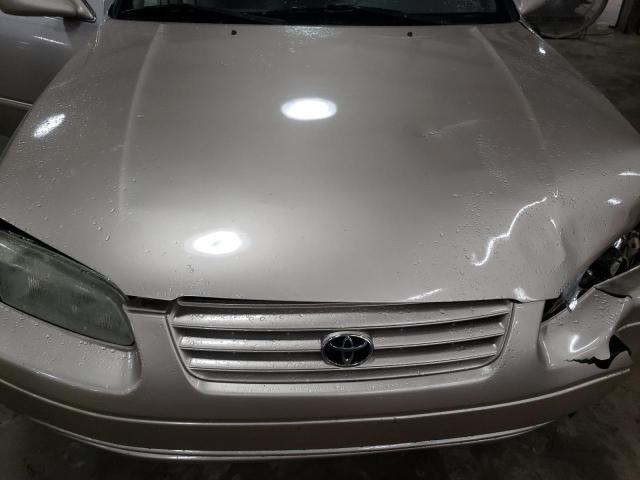 4T1BG22K8WU280200 - 1998 TOYOTA CAMRY CE 米色 照片 11