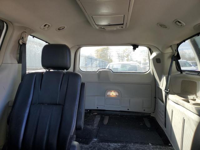 2C4RC1CG2DR634676 - 2013 CHRYSLER TOWN & COU TOURING L WHITE photo 10