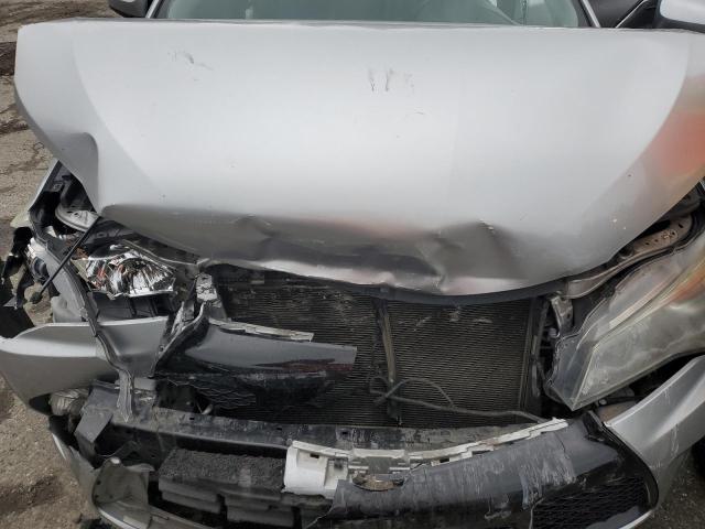 4T1BF1FK6FU984936 - 2015 TOYOTA CAMRY LE SILVER photo 11