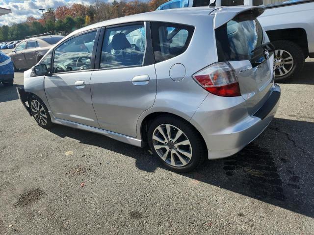 JHMGE8H5XDC052883 - 2013 HONDA FIT SPORT 银色 照片 2