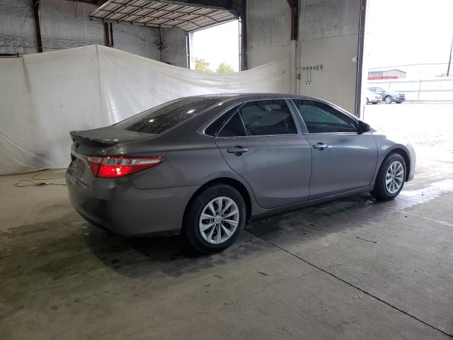 4T4BF1FK5FR477578 - 2015 TOYOTA CAMRY LE GRAY photo 3