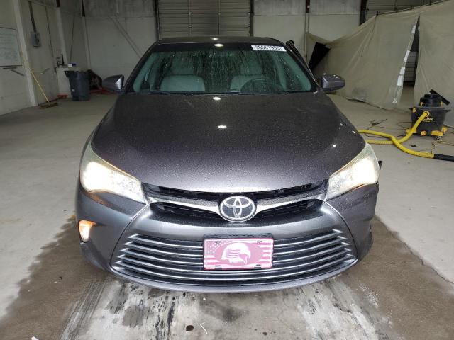 4T4BF1FK5FR477578 - 2015 TOYOTA CAMRY LE GRAY photo 5