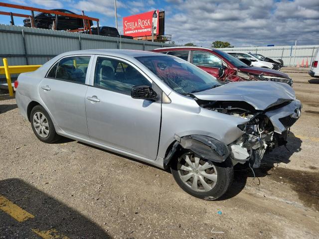 JTDBL40E79J030087 - 2009 TOYOTA COROLLA BASE 银色 照片 4