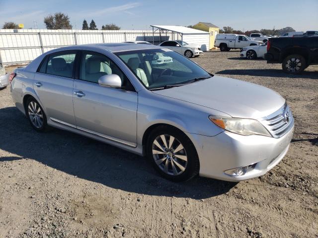 4T1BK3DB3BU390681 - 2011 TOYOTA AVALON BASE ვერცხლისფერი ფოტო 4
