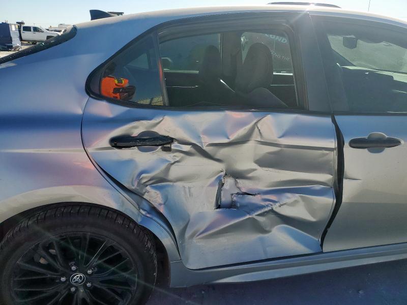 4T1G11AK2NU007383 - 2022 TOYOTA CAMRY SE SILVER photo 10