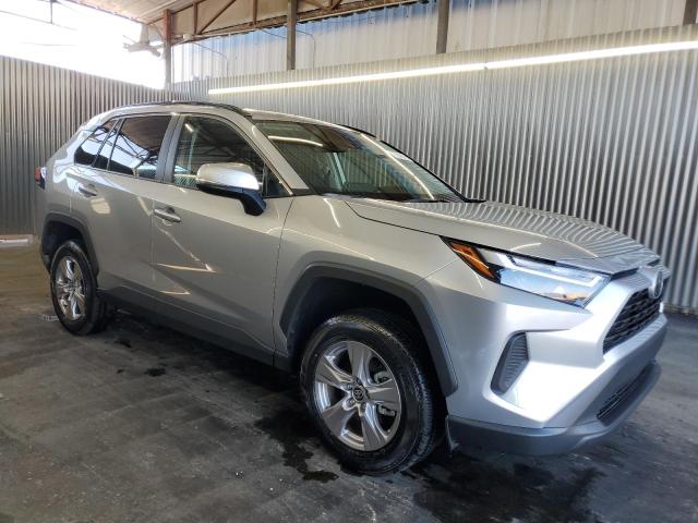 2T3W1RFV9SC330525 - 2025 TOYOTA RAV4 XLE ვერცხლისფერი ფოტო 4