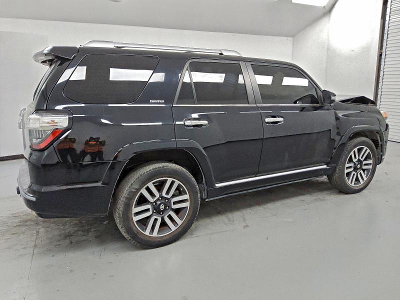 JTEBU5JR8J5493823 - 2018 TOYOTA 4RUNNER SR5/SR5 PREMIUM Czarny zdjęcie 3