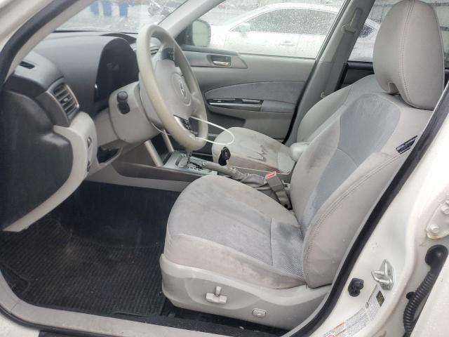 JF2SHADC6CH447306 - 2012 SUBARU FORESTER 2.5X PREMIUM WHITE photo 7