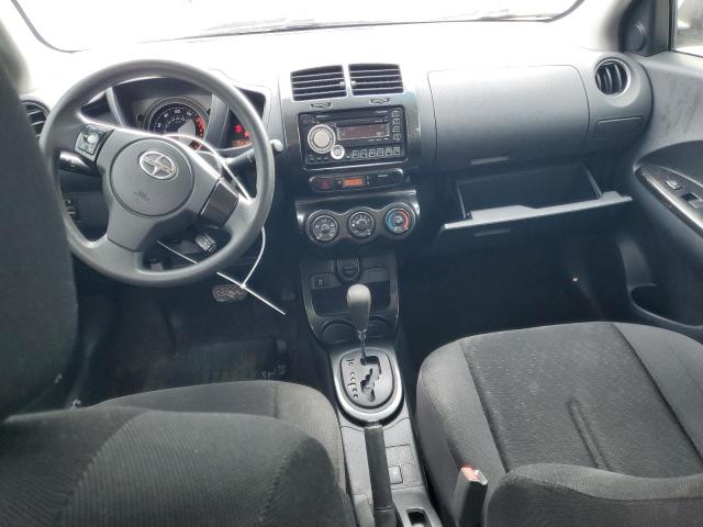 JTKKU4B48AJ055031 - 2010 TOYOTA SCION XD WHITE photo 8