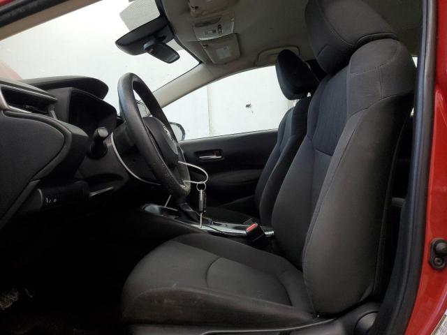 5YFEPMAE7MP177367 - 2021 TOYOTA COROLLA LE RED photo 7