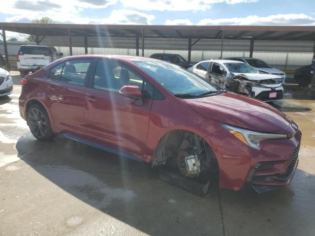 JTDBCMFE4S3086585 - 2025 TOYOTA COROLLA LE RED photo 4