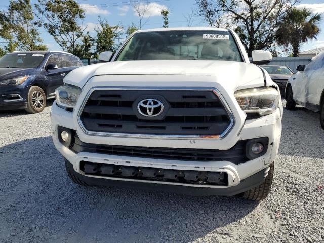 3TMCZ5AN9HM044579 - 2017 TOYOTA TACOMA DOUBLE CAB Weiß Foto 5