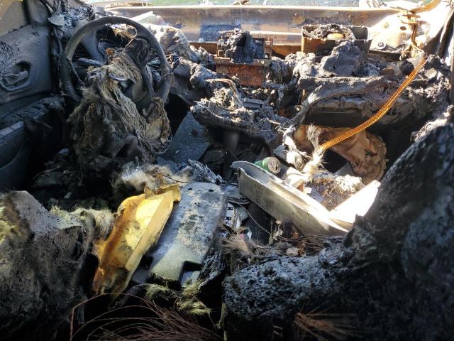 1C4PJMCX5KD127138 - 2019 JEEP CHEROKEE LATITUDE Темно-червоний фото 8