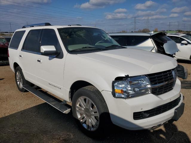 5LMJJ2J57DEL06153 - 2013 LINCOLN NAVIGATOR WHITE photo 4