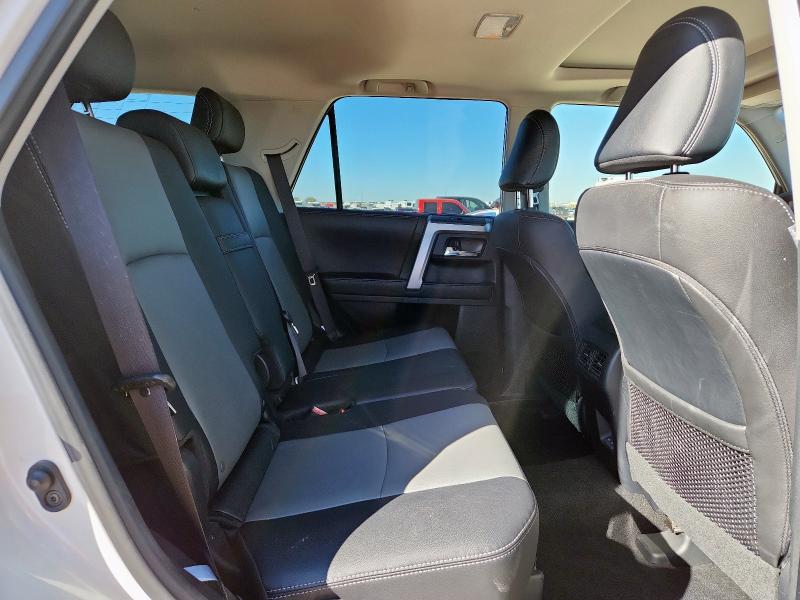 JTENU5JR4R6213429 - 2024 TOYOTA 4RUNNER SR5/SR5 PREMIUM 白色 照片 11