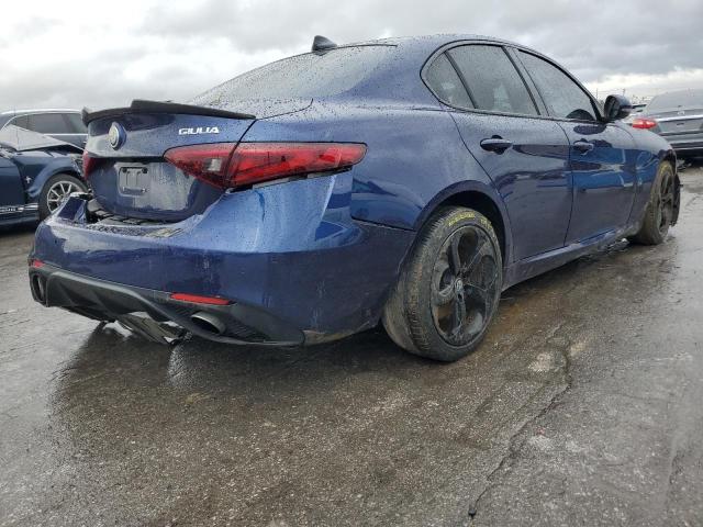 ZARFAEDNXJ7570791 - 2018 ALFA ROMEO GIULIA Q4 BLUE photo 3