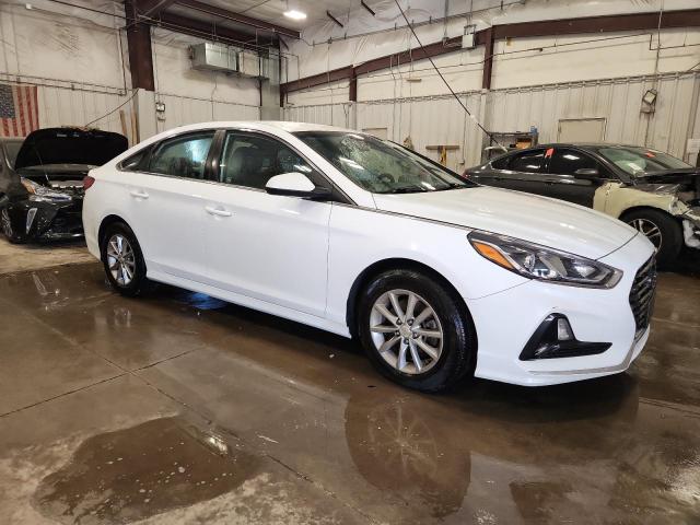 5NPE24AF8JH664349 - 2018 HYUNDAI SONATA SE WHITE photo 4