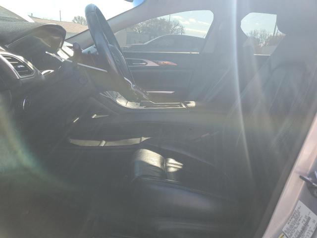 3LN6L2G90FR621180 - 2015 LINCOLN MKZ SILVER photo 7