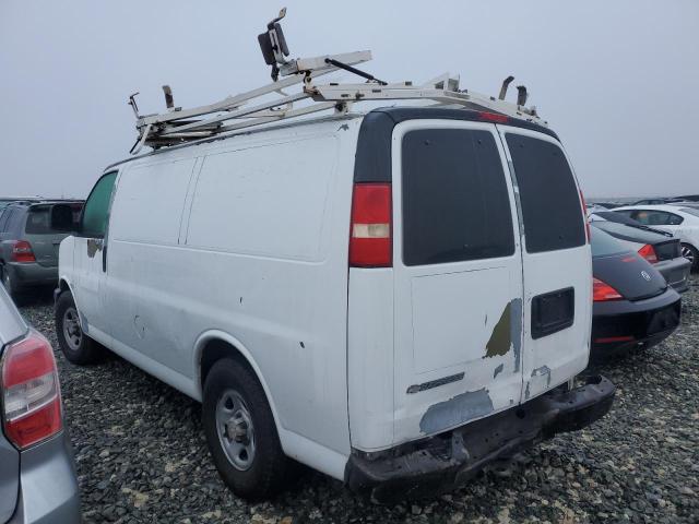 1GCFG15X371188759 - 2007 CHEVROLET EXPRESS WHITE photo 2