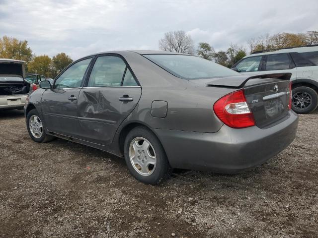 4T1BF32K72U530710 - 2002 TOYOTA CAMRY LE GRAY photo 2