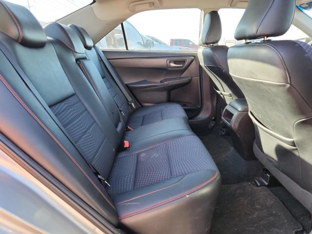 4T1BF1FKXFU044218 - 2015 TOYOTA CAMRY LE SILVER photo 10