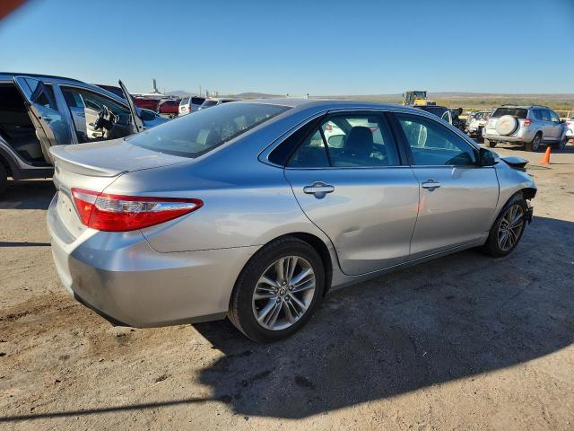 4T1BF1FKXFU044218 - 2015 TOYOTA CAMRY LE SILVER photo 3