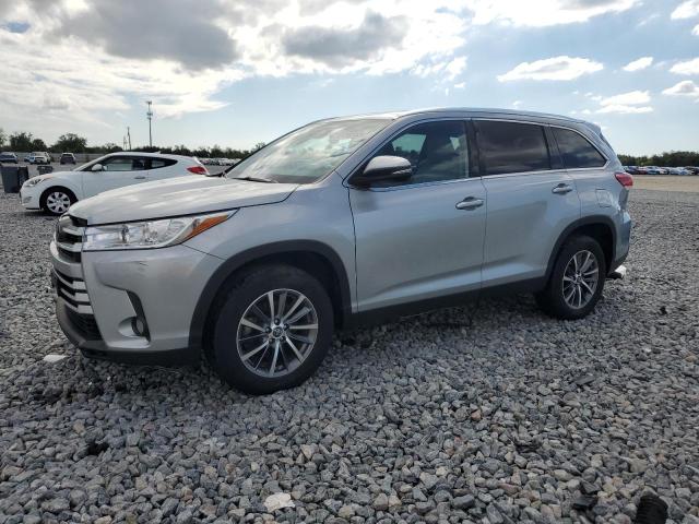 2019 TOYOTA HIGHLANDER SE, 