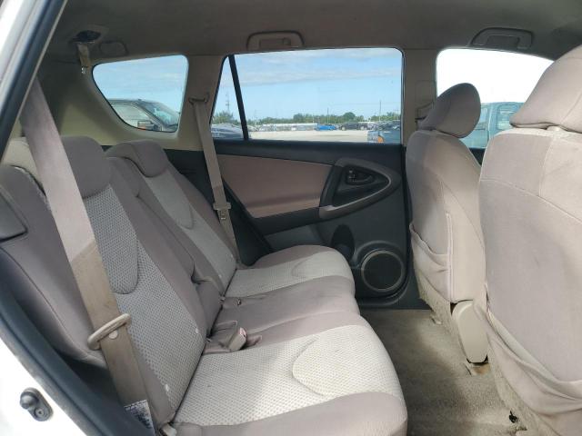 JTMZD33V666019789 - 2006 TOYOTA RAV4 WHITE photo 11