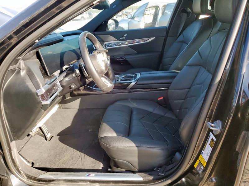 WBY53EJ04RCP86968 - 2024 BMW I7 XDRIVE60 Schwarz Foto 7