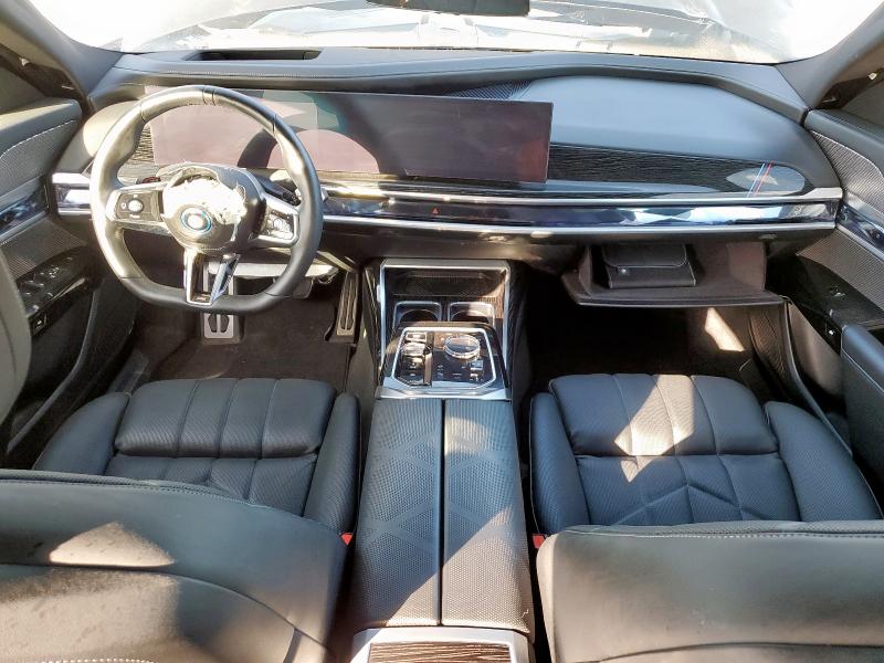 WBY53EJ04RCP86968 - 2024 BMW I7 XDRIVE60 Schwarz Foto 8