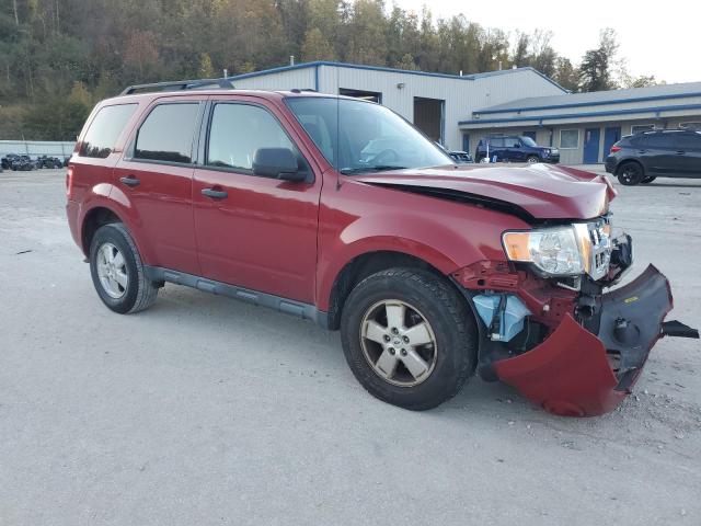 1FMCU9D73BKB12050 - 2011 FORD ESCAPE XLT RED photo 4