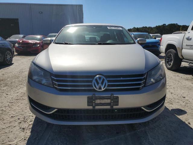 1VWAT7A36EC105576 - 2014 VOLKSWAGEN PASSAT S SILVER photo 5