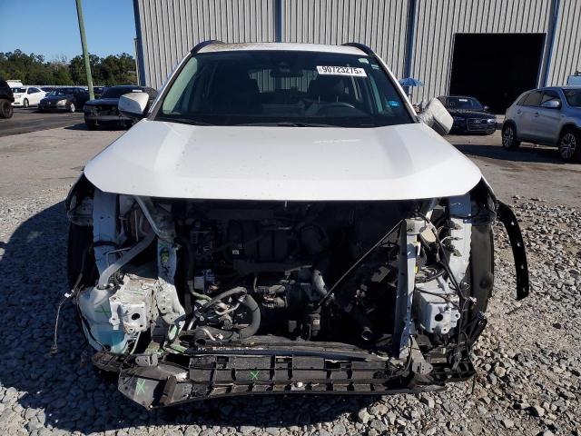 2T3W1RFV7LC072250 - 2020 TOYOTA RAV4 XLE WHITE photo 5