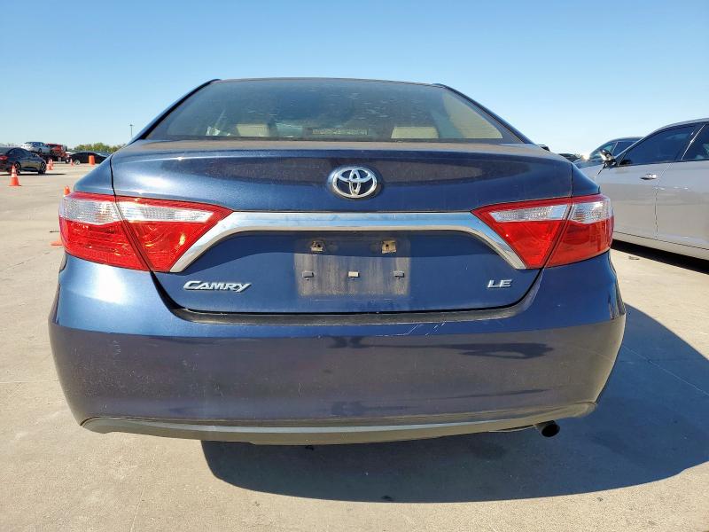 4T4BF1FK1FR465203 - 2015 TOYOTA CAMRY LE 蓝色 照片 6