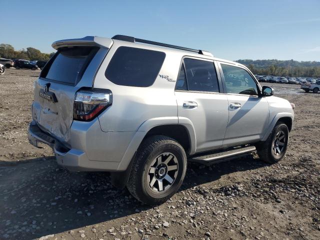 JTEBU5JR6L5799664 - 2020 TOYOTA 4RUNNER SR5/SR5 PREMIUM SILVER photo 3