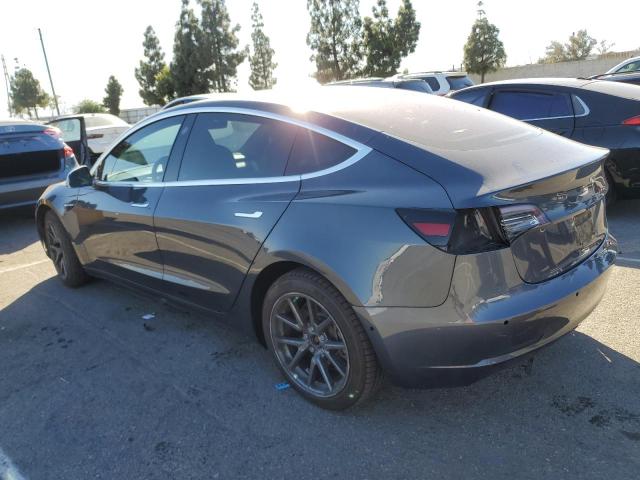 5YJ3E1EA3JF043594 - 2018 TESLA MODEL 3 GRAY photo 2