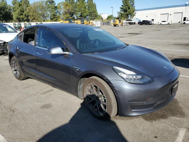 5YJ3E1EA3JF043594 - 2018 TESLA MODEL 3 GRAY photo 4