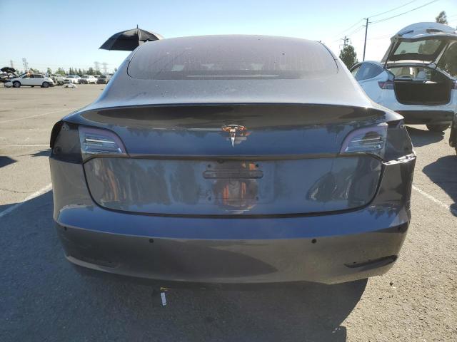 5YJ3E1EA3JF043594 - 2018 TESLA MODEL 3 GRAY photo 6
