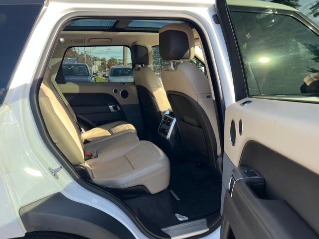 SALWR2RV8JA187079 - 2018 LAND ROVER RANGE ROVE HSE WHITE photo 6