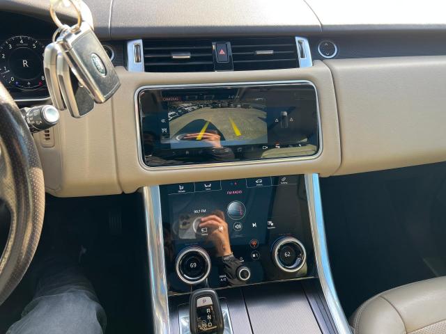 SALWR2RV8JA187079 - 2018 LAND ROVER RANGE ROVE HSE WHITE photo 9