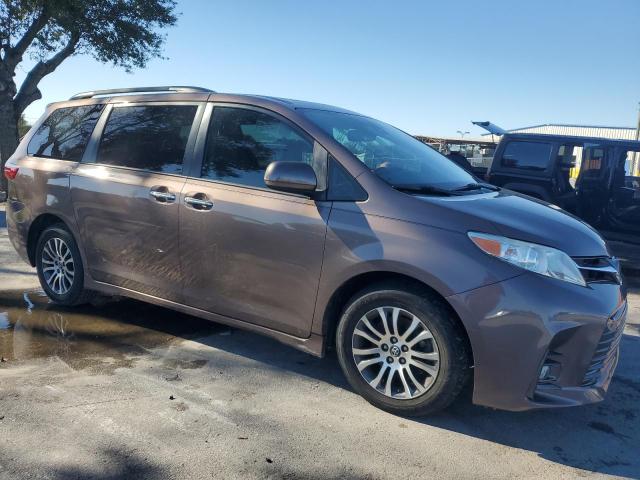 5TDYZ3DC6JS919157 - 2018 TOYOTA SIENNA XLE Brązowy zdjęcie 4