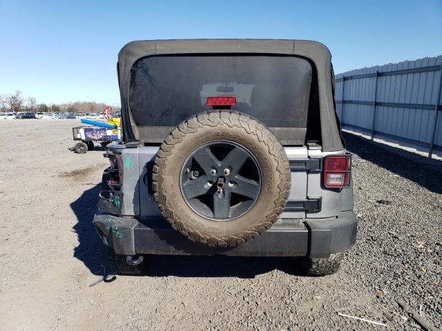 1C4BJWDG4HL664702 - 2017 JEEP WRANGLER U SPORT ვერცხლისფერი ფოტო 6