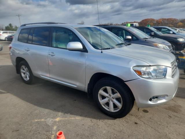5TDBK3EH9AS006056 - 2010 TOYOTA HIGHLANDER SILVER photo 4